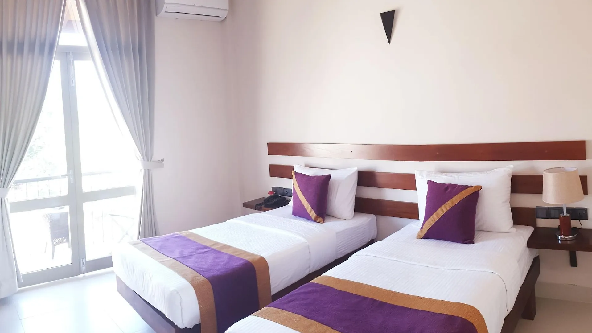 Hive 68 - Hotel&Resorts  Negombo 3*,  Sri Lanka